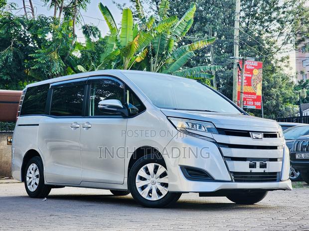 Toyota Noah 2.0 FWD (8 Seater) 2018 Gray