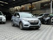Honda Vezel 2018 Silver for sale