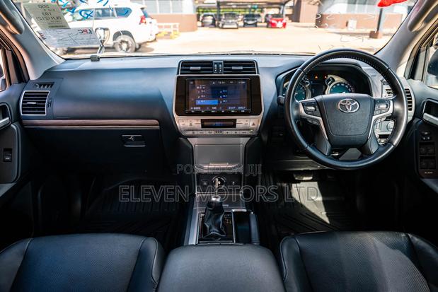 Toyota Land Cruiser Prado 2019 White