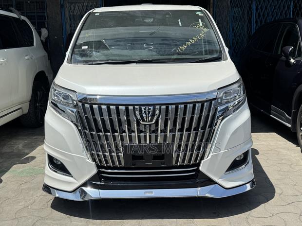 Toyota Esquire 2.0 AWD (7 seater) 2020 White