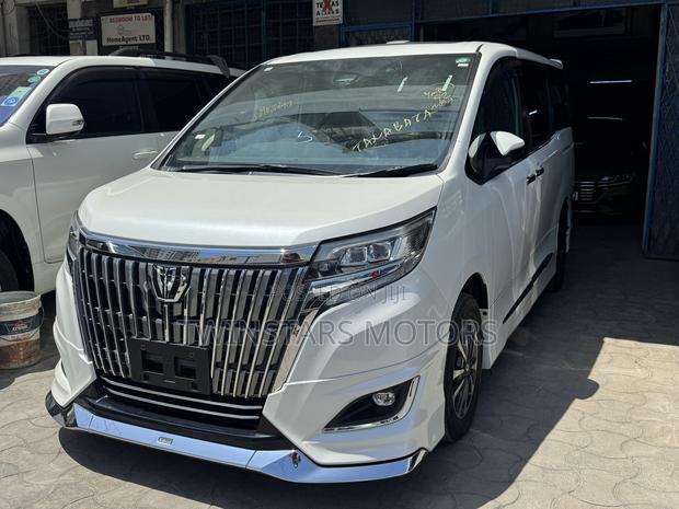 Toyota Esquire 2.0 AWD (7 seater) 2020 White