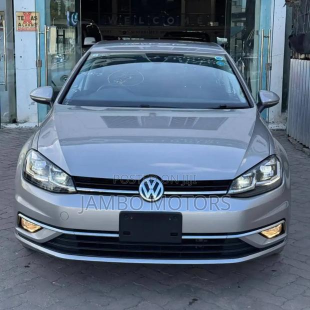 Volkswagen Golf 1.4T SE FWD 2019 Gold