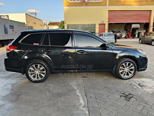 Subaru Outback 2012 Black