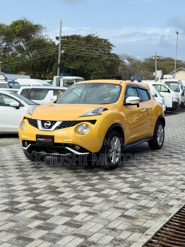 Nissan Juke 2018 Yellow