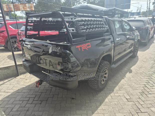 Toyota Hilux 2020 Ivory