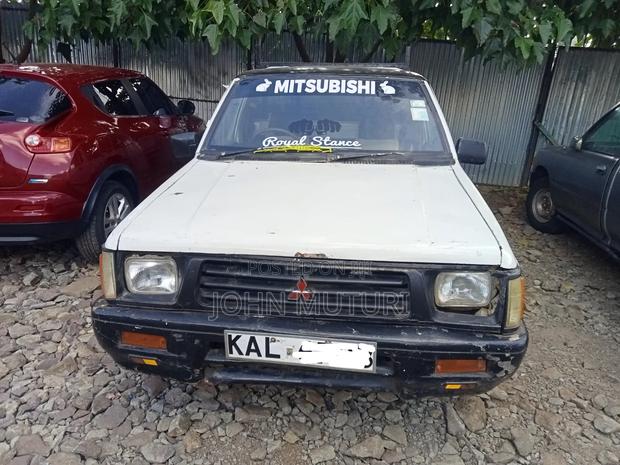 Mitsubishi L200 1997 White