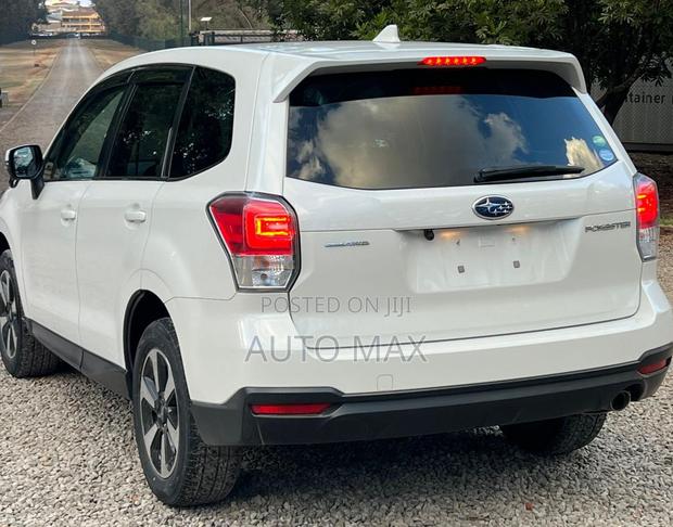 Subaru Forester 2018 White