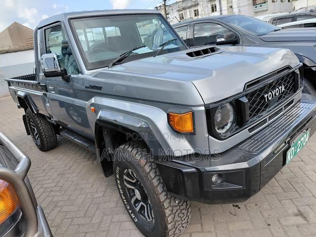 Toyota Land Cruiser 2021 Silver