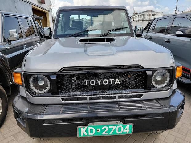 Toyota Land Cruiser 2021 Silver