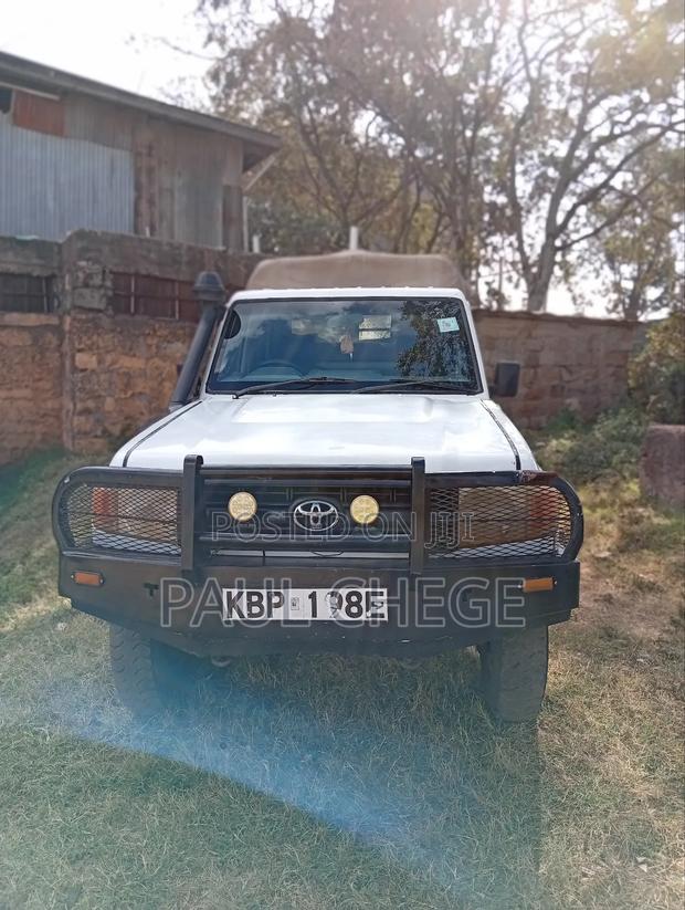 Toyota Land Cruiser 76 Series 2011 White