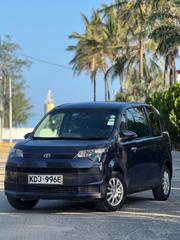 Toyota Spade 2015 Gray for sale