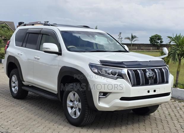Toyota Land Cruiser Prado 2018 White