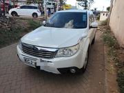 Subaru Forester 2010 White for sale