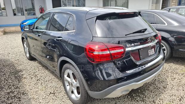 Mercedes-Benz GLA-Class 2018 Black