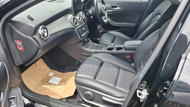 Mercedes-Benz GLA-Class 2018 Black