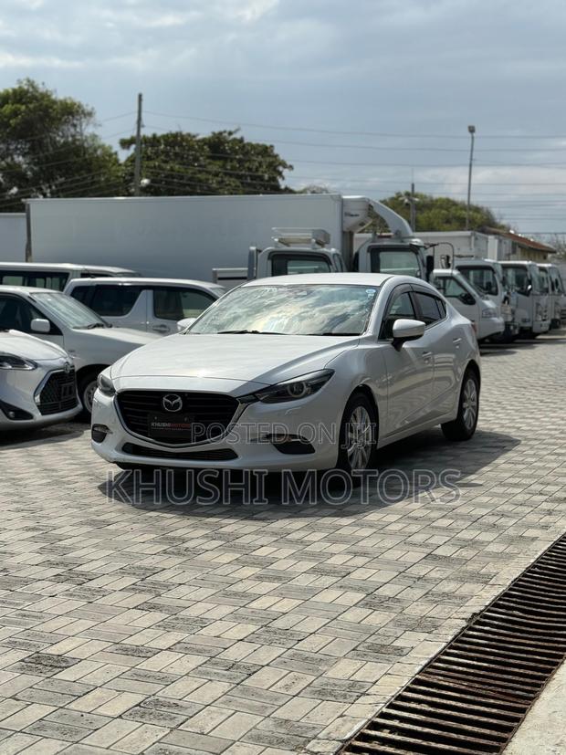Mazda Axela 2018 White