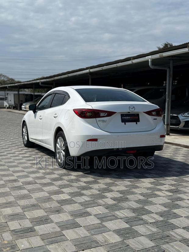 Mazda Axela 2018 White