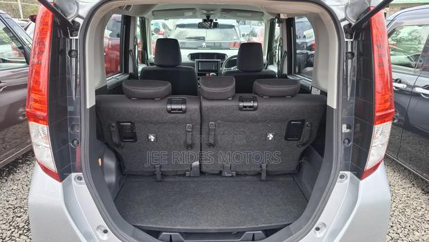 Toyota Roomy 1.0 FWD 2018 Silver