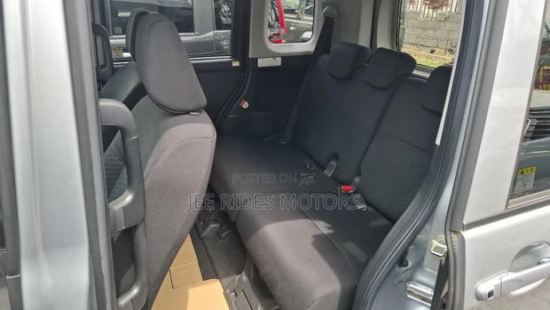 Toyota Roomy 1.0 FWD 2018 Silver