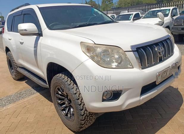 Toyota Land Cruiser Prado 2011 White
