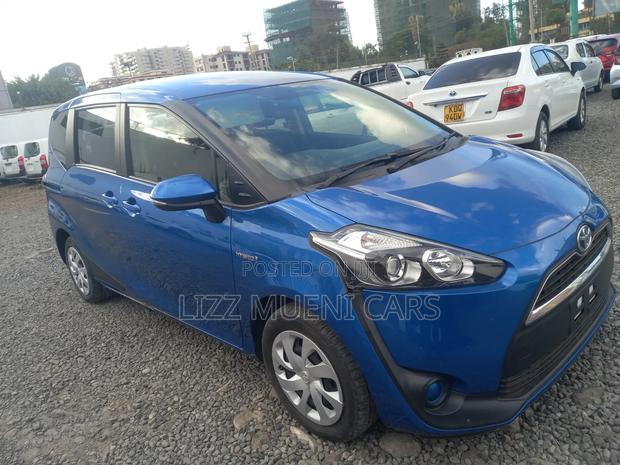 Toyota Sienta 1.5 AWD (6-seater) 2018 Blue