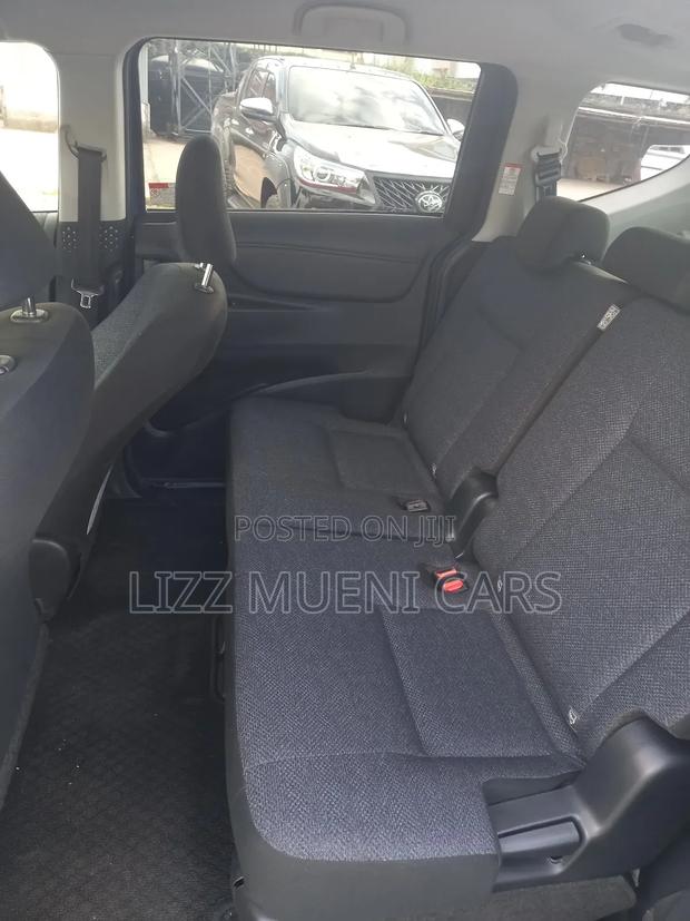 Toyota Sienta 1.5 AWD (6-seater) 2018 Blue