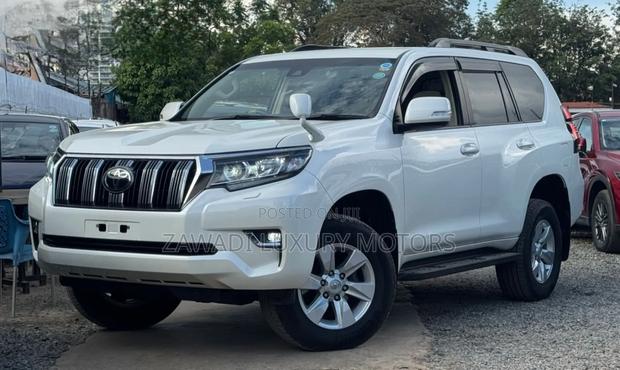 Toyota Land Cruiser Prado 2.8 2019 White