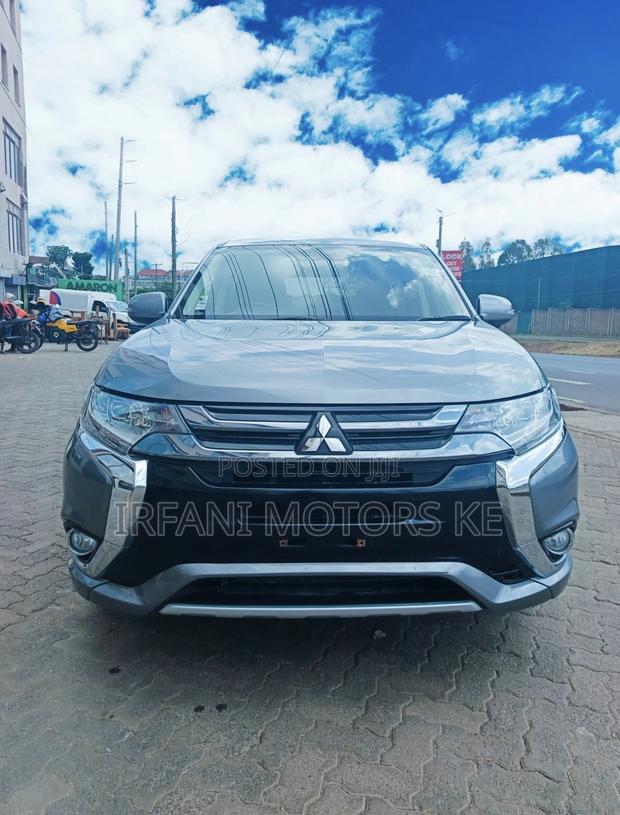Mitsubishi Outlander 2.0 PHEV AWD 2016 Gray