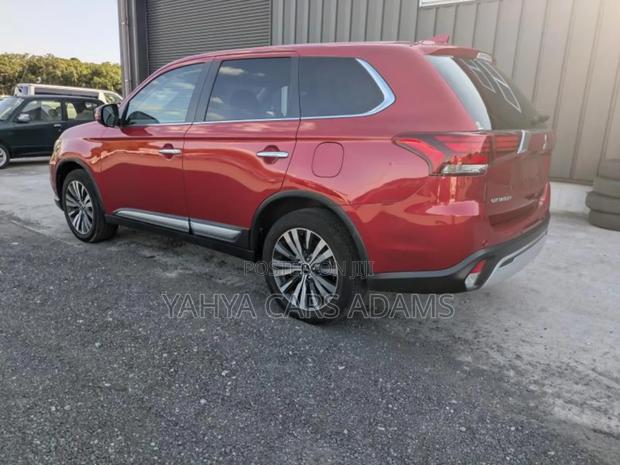 Mitsubishi Outlander 2019 Red