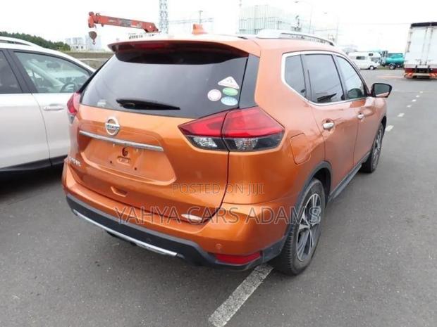 Nissan X-Trail 2.0 Petrol AWD 2018 Orange