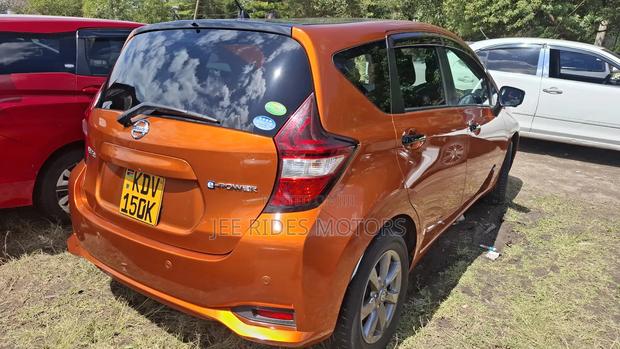Nissan Note 1.2 Hybrid 2018 Orange