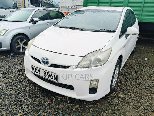 Toyota Prius 2011 White