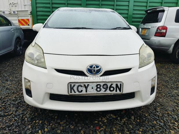 Toyota Prius 2011 White
