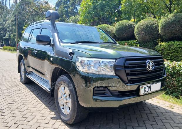 Toyota Land Cruiser 2016 Gray