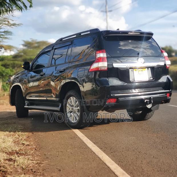 Toyota Land Cruiser Prado SV Premium 2015 Black