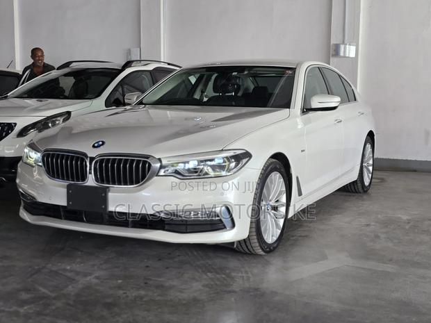 BMW 523i 2019 White