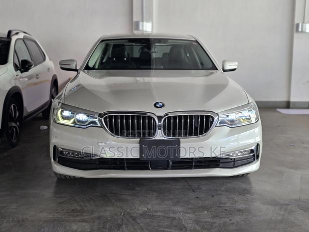 BMW 523i 2019 White
