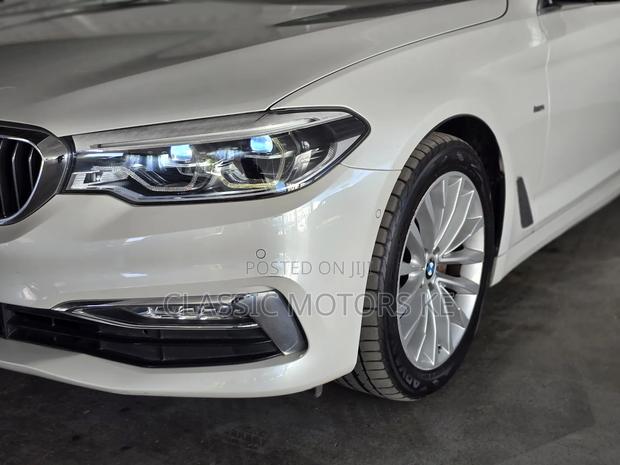 BMW 523i 2019 White