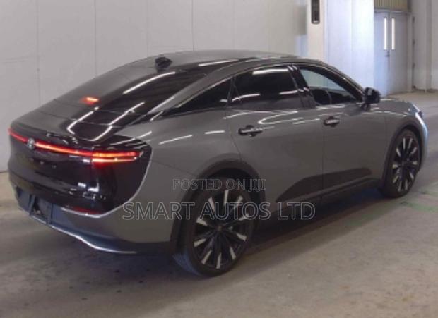 Toyota Crown 2022 Gray