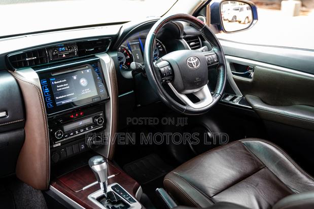 Toyota Fortuner 2.8 D AWD 2019 Blue