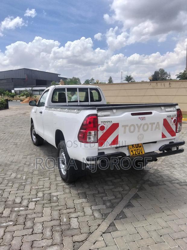 Toyota Hilux Revo Single Cab Deisel 2.4 RWD 2022 Off white
