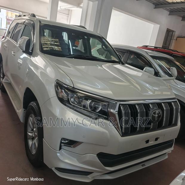 Toyota Land Cruiser Prado 2.7 2018 White
