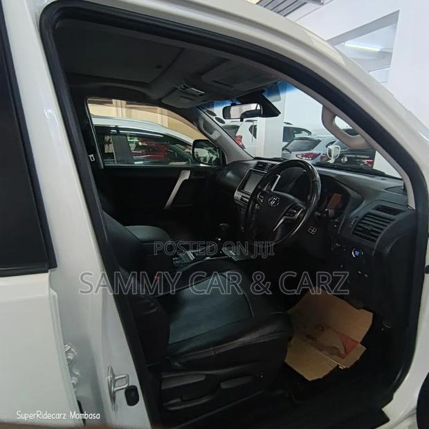 Toyota Land Cruiser Prado 2.7 2018 White