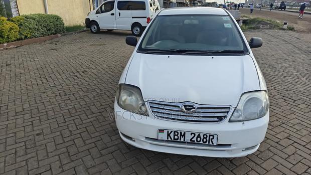 Toyota Corolla Sedan 2003 White