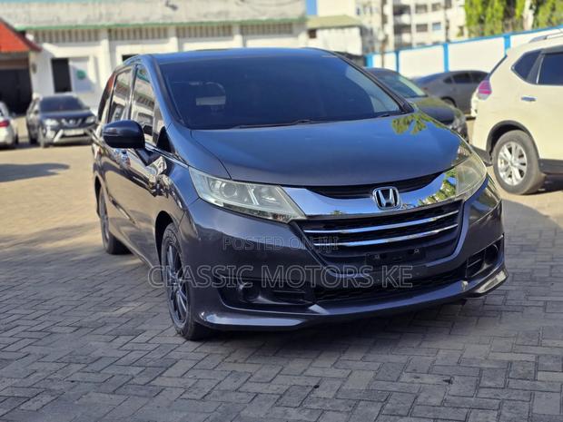 Honda Odyssey 2.4 G 2WD (8 seater) 2018 Silver