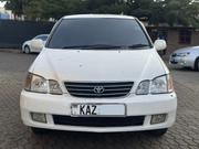 Toyota Gaia 2000 White for sale