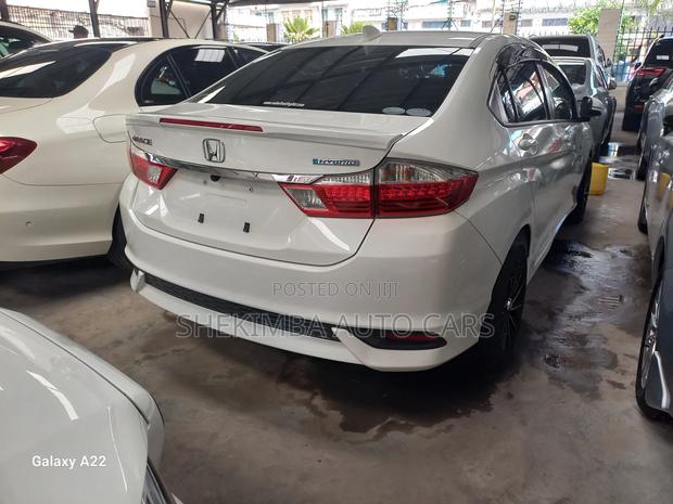 Honda Grace 1.5 Hybrid FWD 2019 White