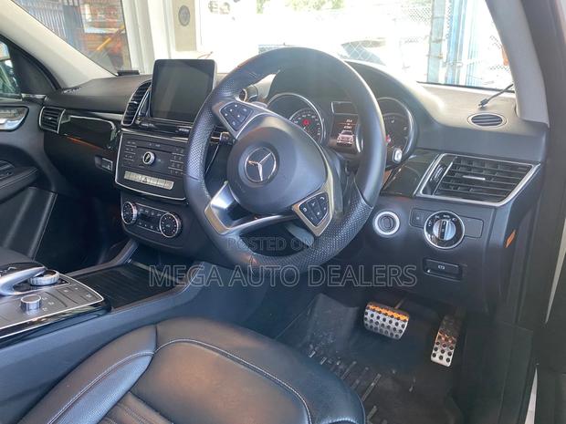 Mercedes-Benz GLE-Class GLE 350d 4MATIC 2018 White