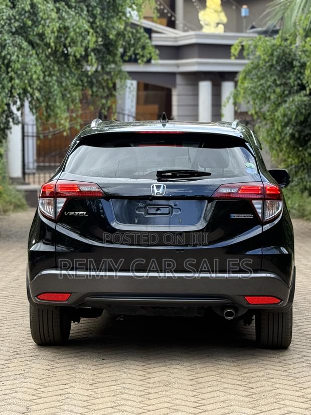 Honda Vezel 2018 Black