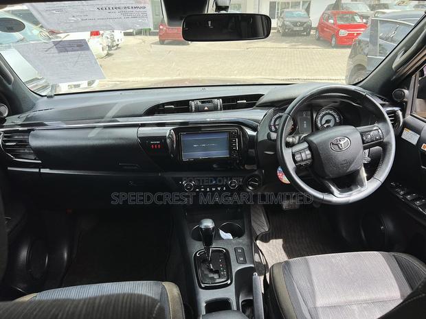 Toyota Hilux 2019 Black